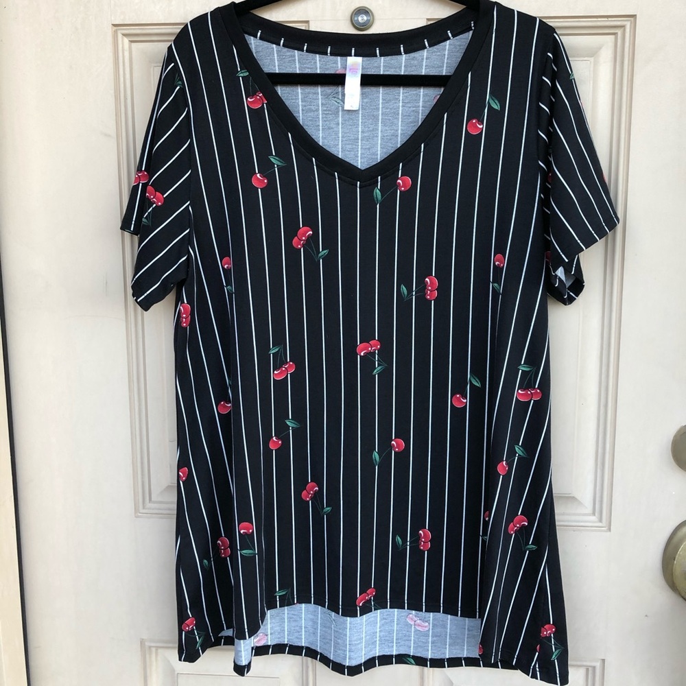 Lularoe Christy Tee